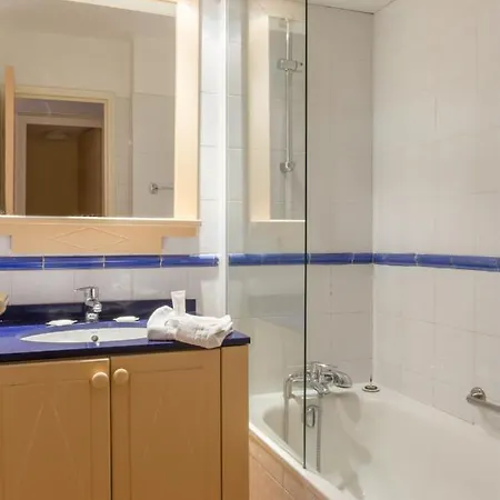 Les Rivages Du Parc 2p 3/4p Apartment